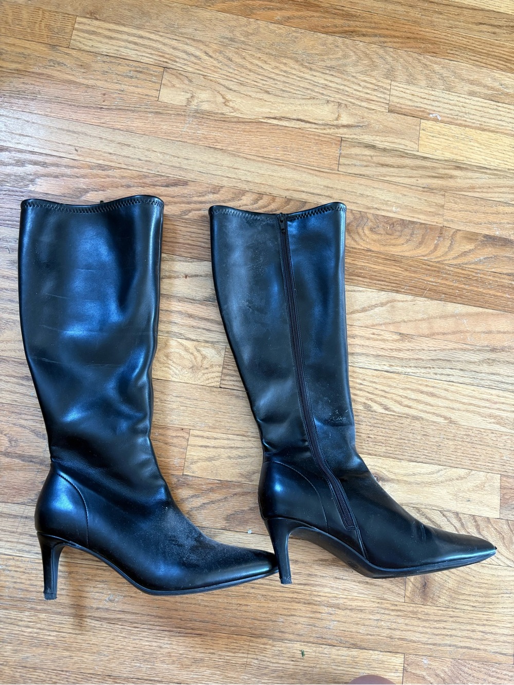 Black Knee-High Pointed Toe Women’s Boots